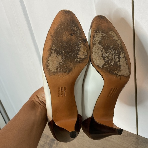 Vintage Salvatore Ferragamo White and Brown Leather Heels - Two tone - 7.5 - Picture 8 of 8